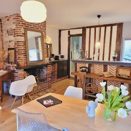 Apartament -parking Prive -la Batisse -logement De Charme -la Clef De