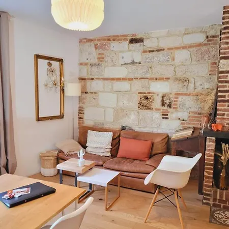 -la Batisse -parking Privé -coeur Historique - La Clef De *