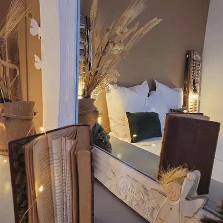 -parking Prive -la Batisse -logement De Charme -la Clef De Apartmán Honfleur