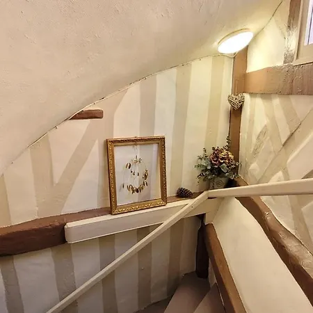 -parking Prive -la Batisse -logement De Charme -la Clef De Apartmán Honfleur