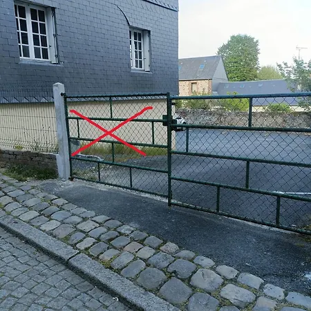 -parking Prive -la Batisse -logement De Charme -la Clef De *