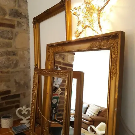 -la Batisse -parking Privé -coeur Historique - La Clef De Appartement *